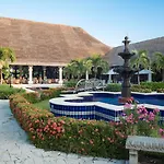Grand Palladium Colonial Resort & Spa