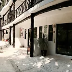 Siesta Fiesta Hotel - 5th Avenue