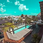 Maui hostel playa del carmen