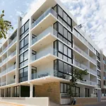 Menesse-2Bedrooms-Perfectspot Steps To The Ocean