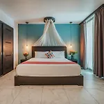 Soho Playa Hotel