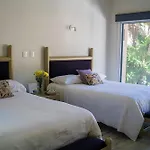 3Br Casa Matuk I Steps From Spectacular Beach I Private Pool