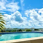Hotel Punta Esmeralda