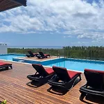 Grand Fifty Suites