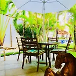 Executive Comfort Room With Swimming Pool Air Conditioning And Parking