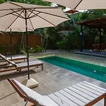 Boho Chic Apartment & Pool
