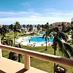 Magnificent Penthouse Jacuzzi, Beach Access & Wifi