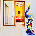 Executive Comfort Room With Swimming Pool Air Conditioning And Parking