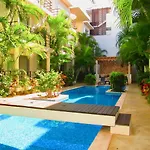 Aqua Terra - Quiet Condo For 4