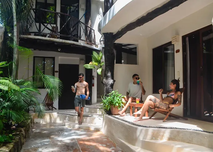 Siesta Fiesta Hotel - 5th Avenue