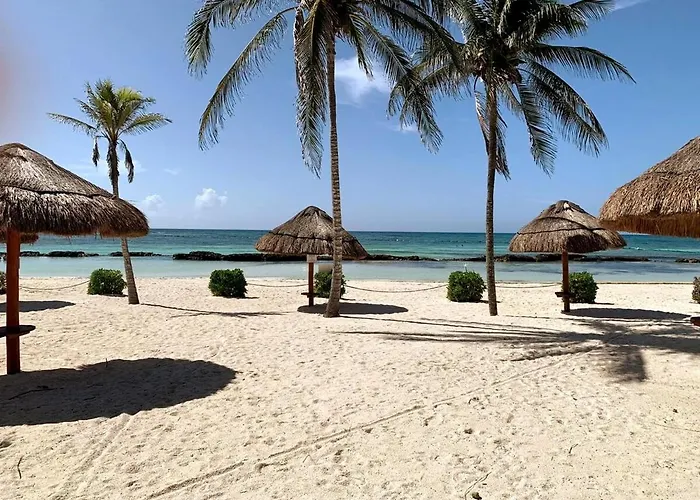 Magnificent Penthouse Jacuzzi, Beach Access & Wifi