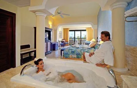 Grand Palladium Colonial Res.