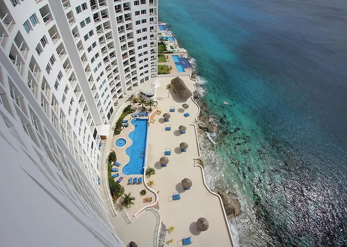Peninsula Grand Condos By Rentals Your Way