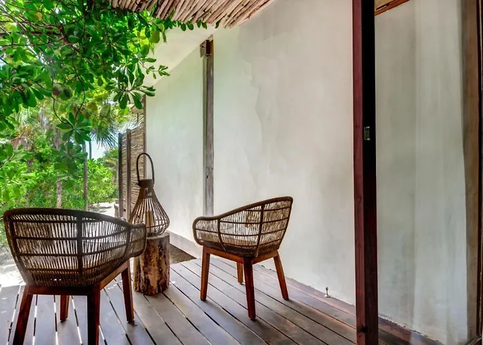 Beachfront Luxury Villa- 2 Bedrooms