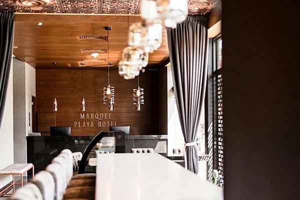 Hotel Kayak Luna 4*