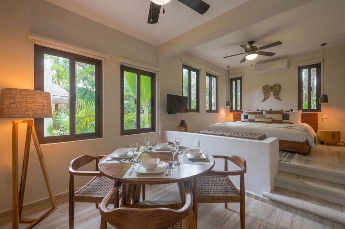Beachfront Bungalows- Soliman Bay Holiday home *