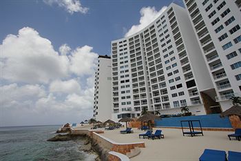 Hotel Peninsula Grand