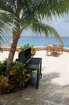 Hotel Peninsula Grand