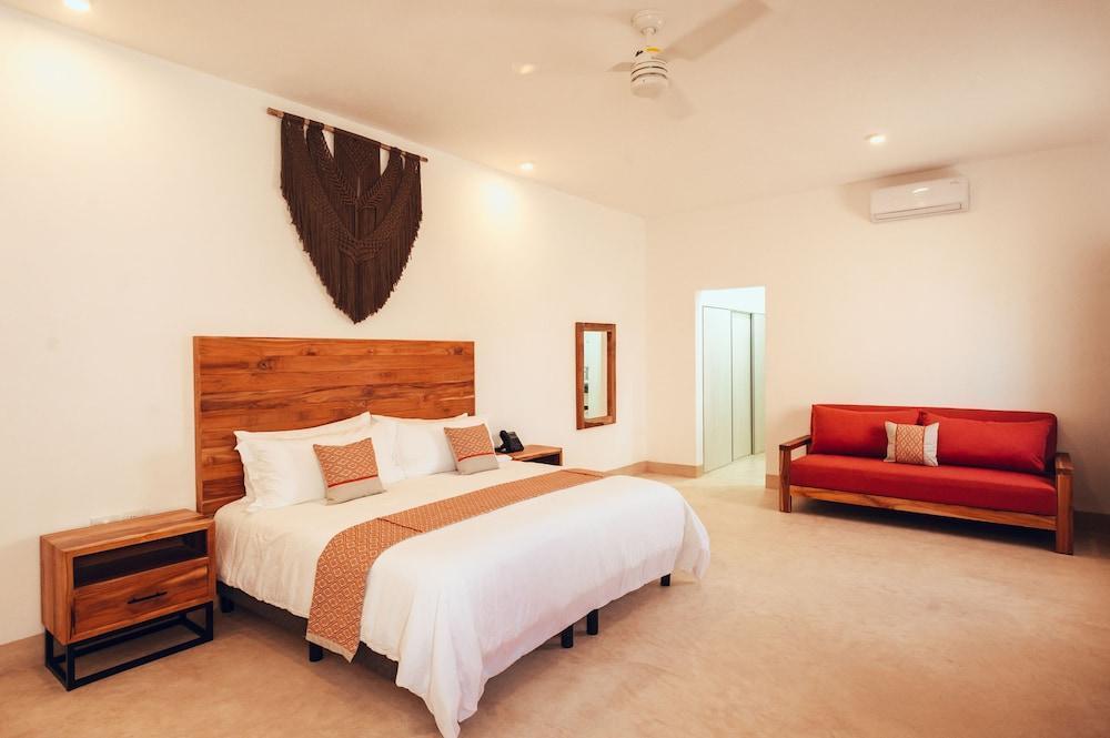 Kaab Hotel