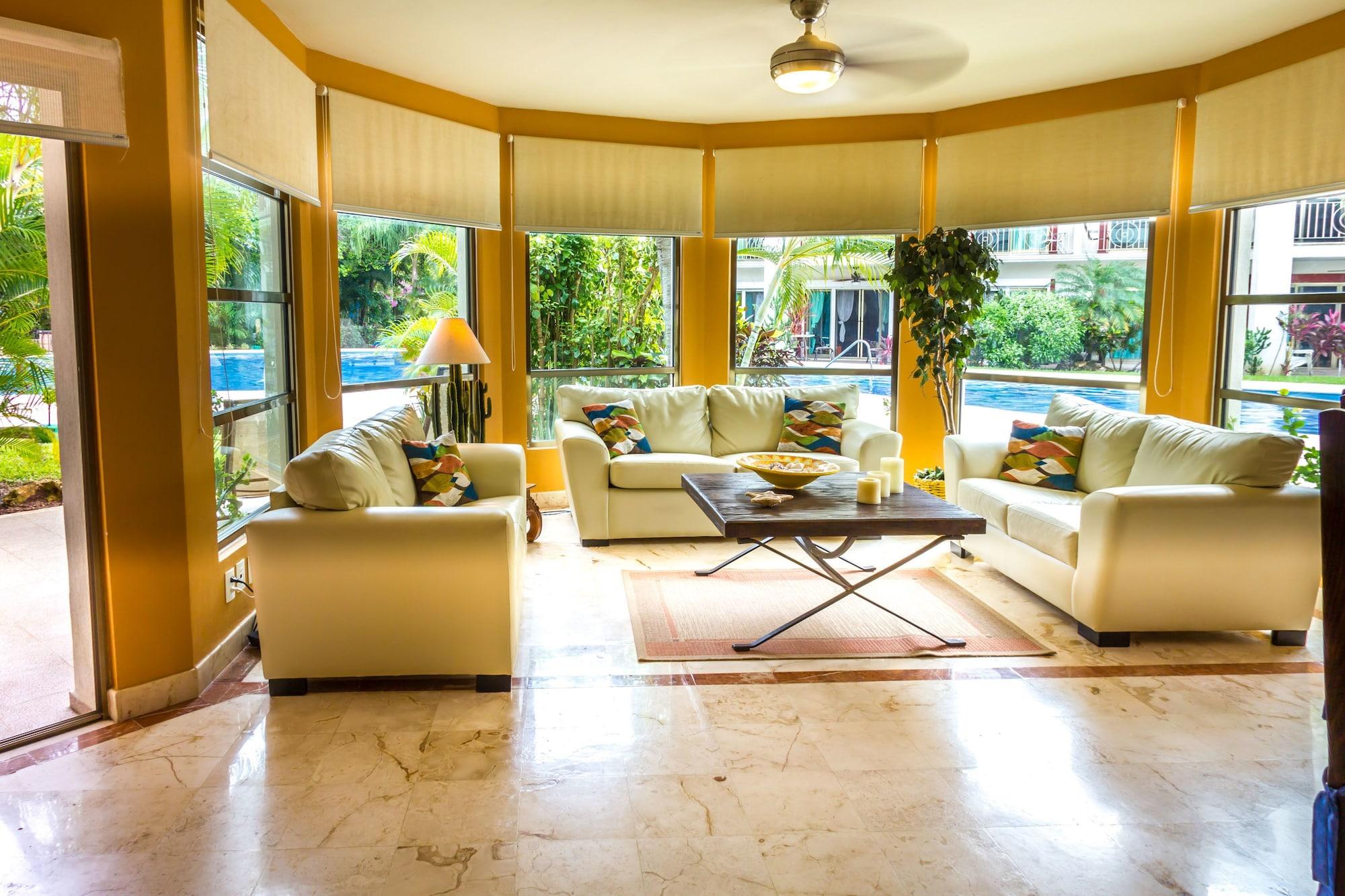 Encanto Paseo Del Sol Apartment