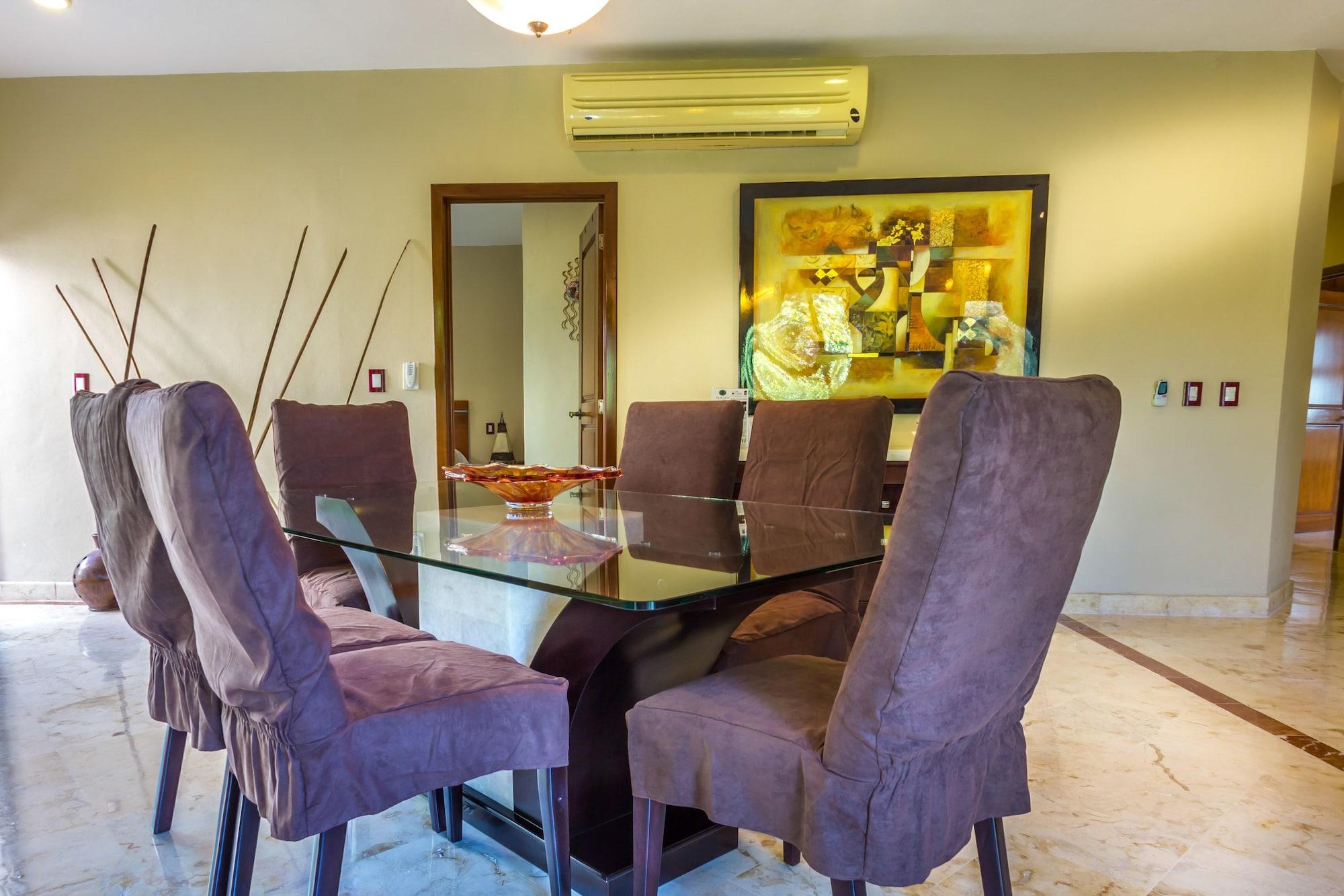 Encanto Paseo Del Sol Apartment