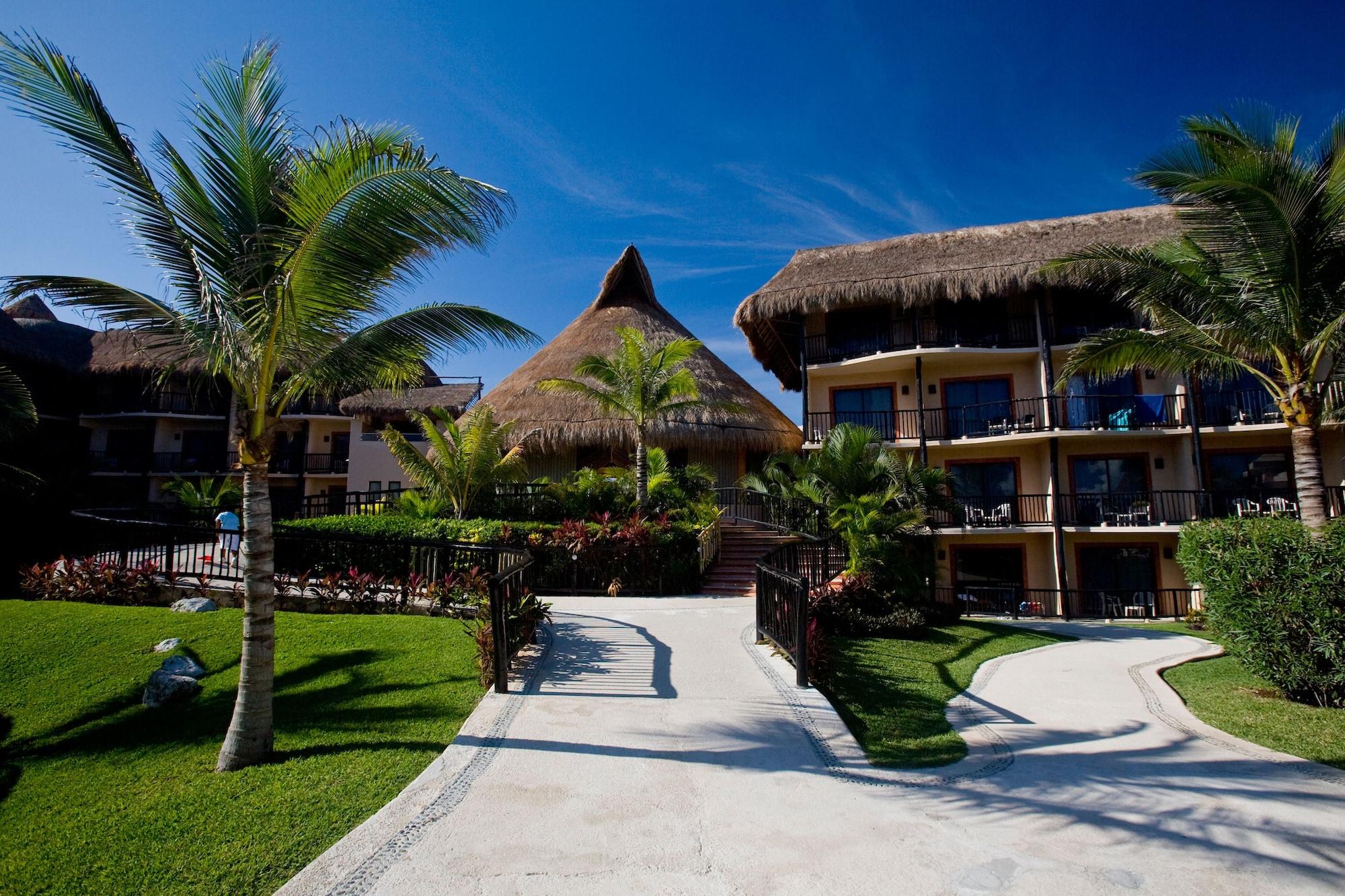 Hotel Catalonia Yucatan &