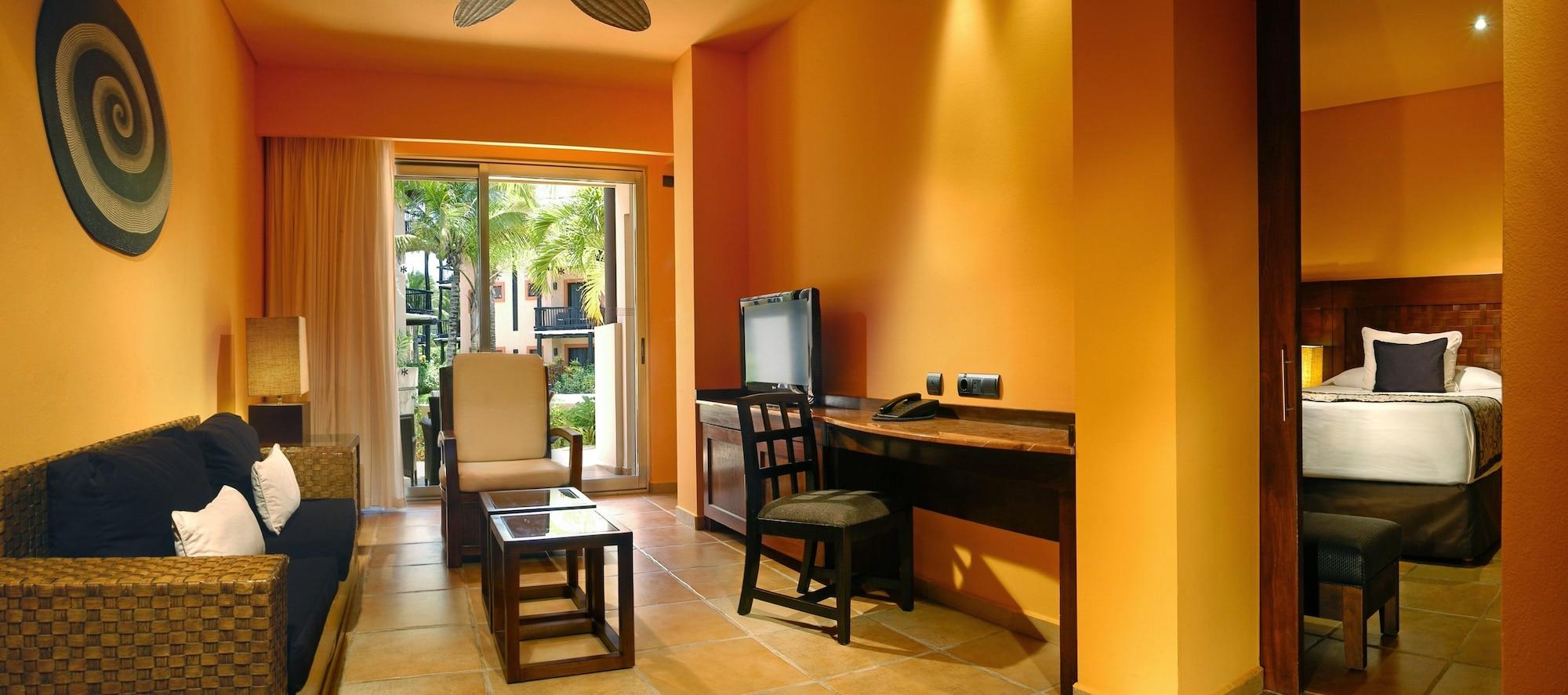 Hotel Catalonia Yucatan &