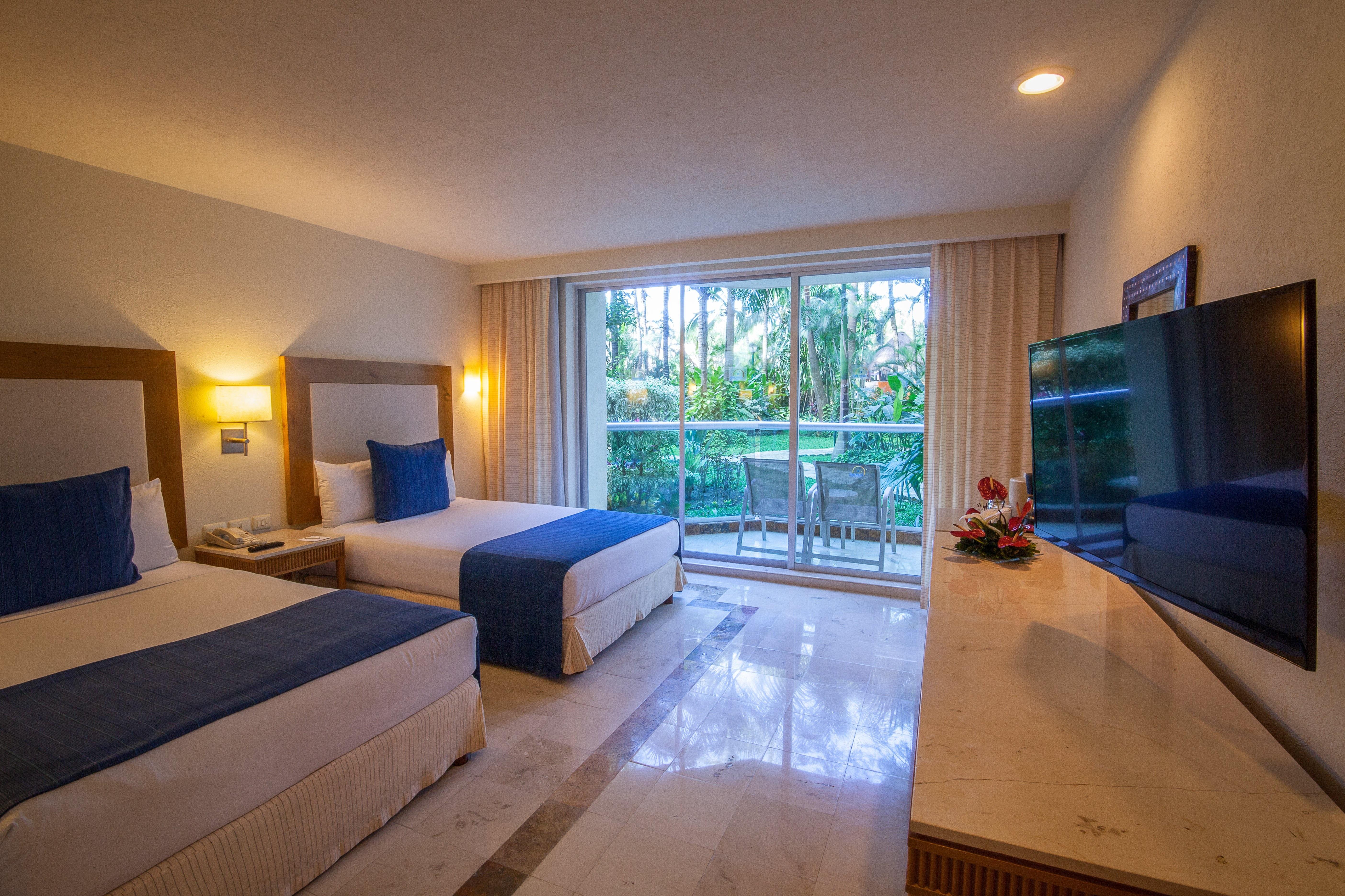 Grand Park Royal 5*