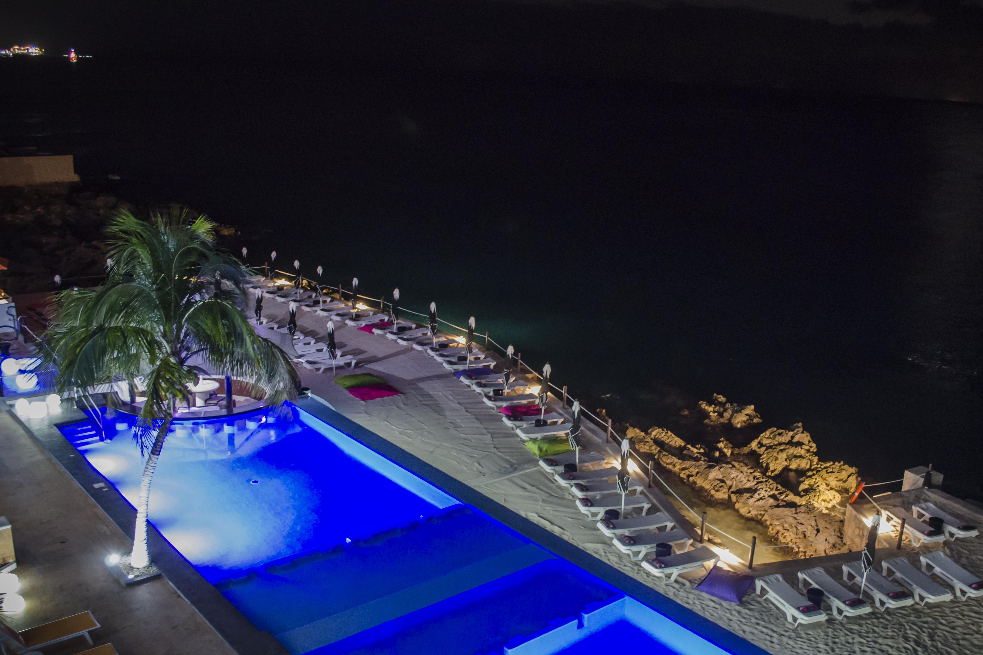 Coral Princess & Dive Hotel