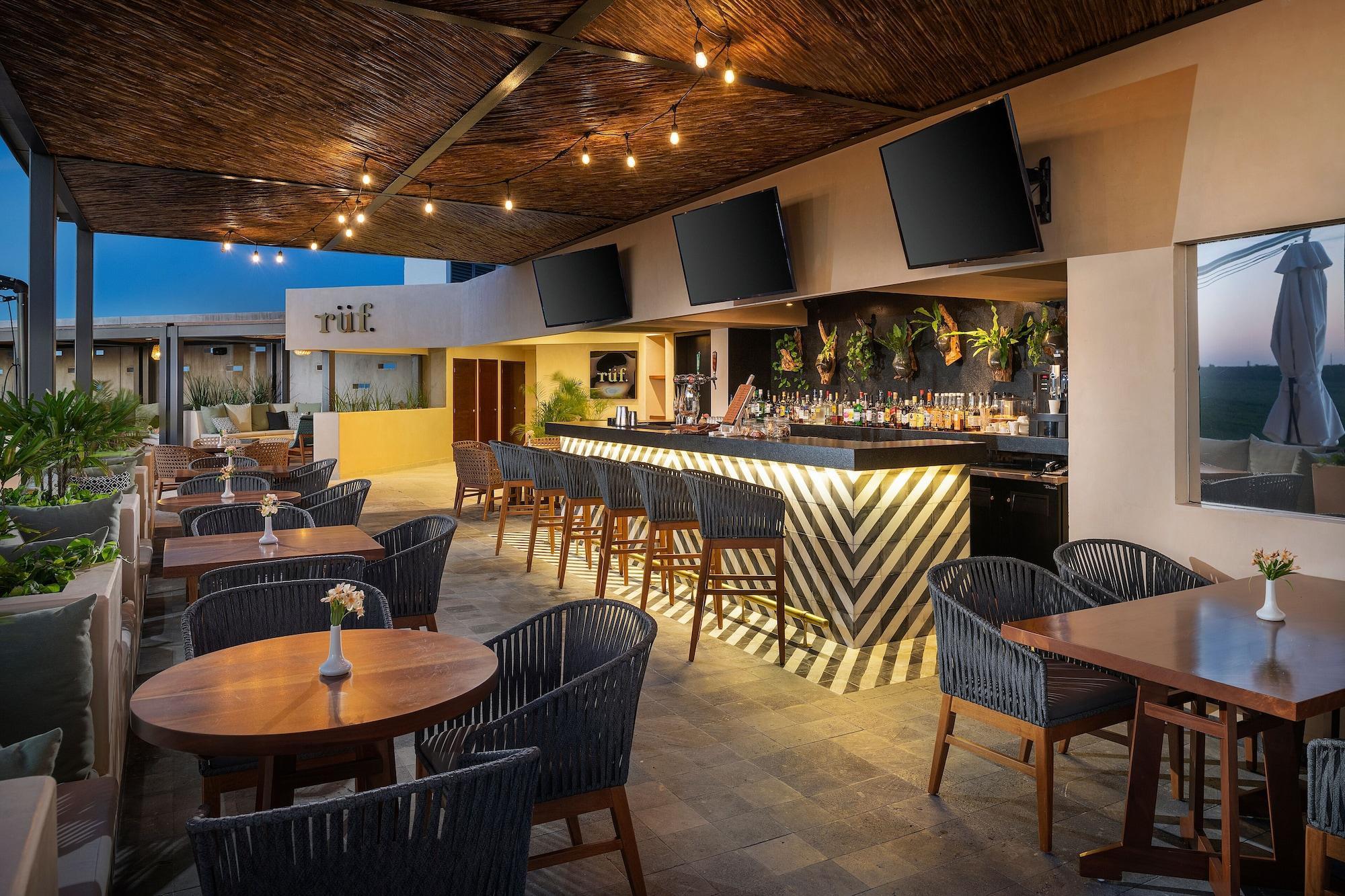 Resort A Private Junior At The All-inclusive, Ventus At Marina El Cid & (adults Only)