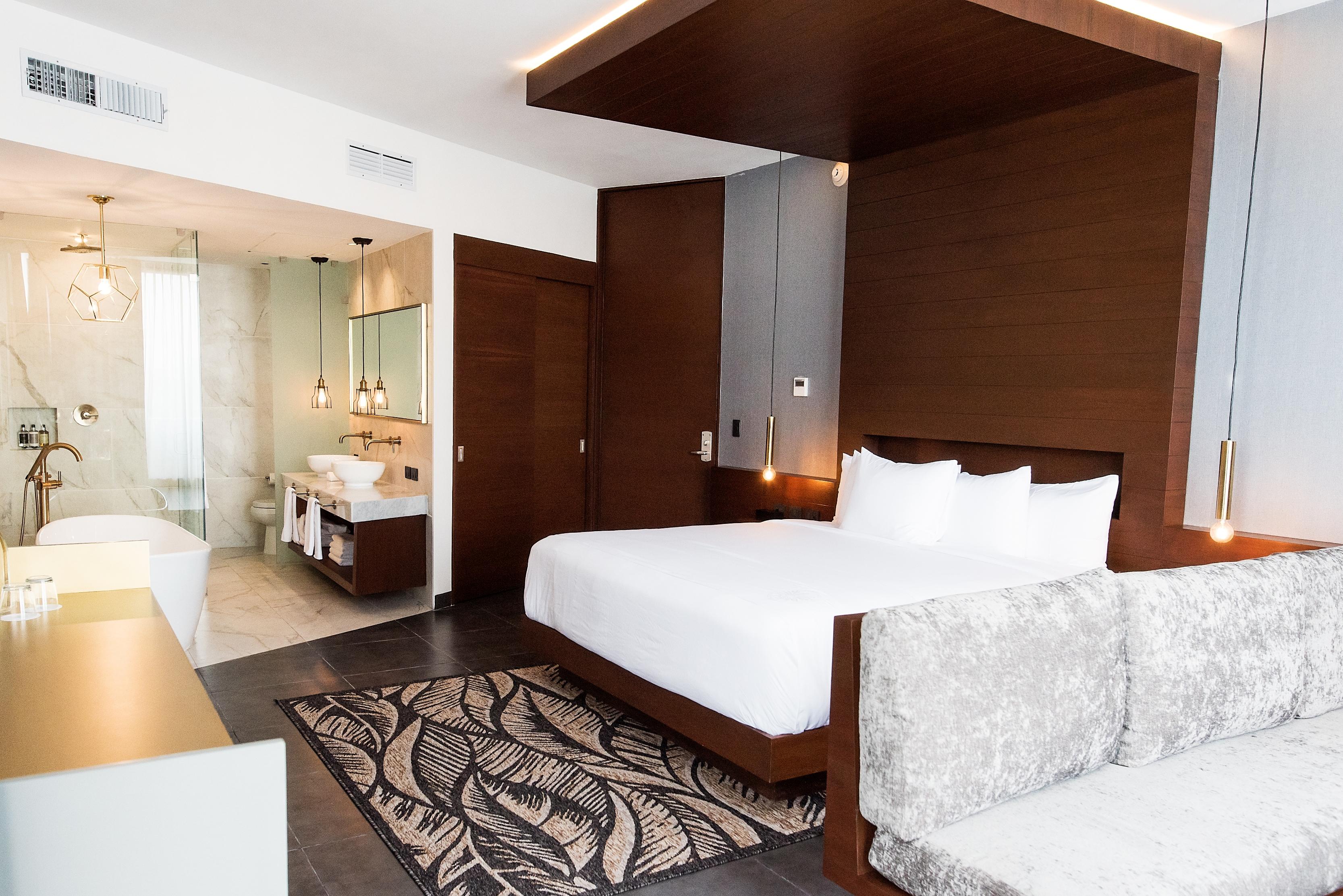 Hotel Kayak Luna