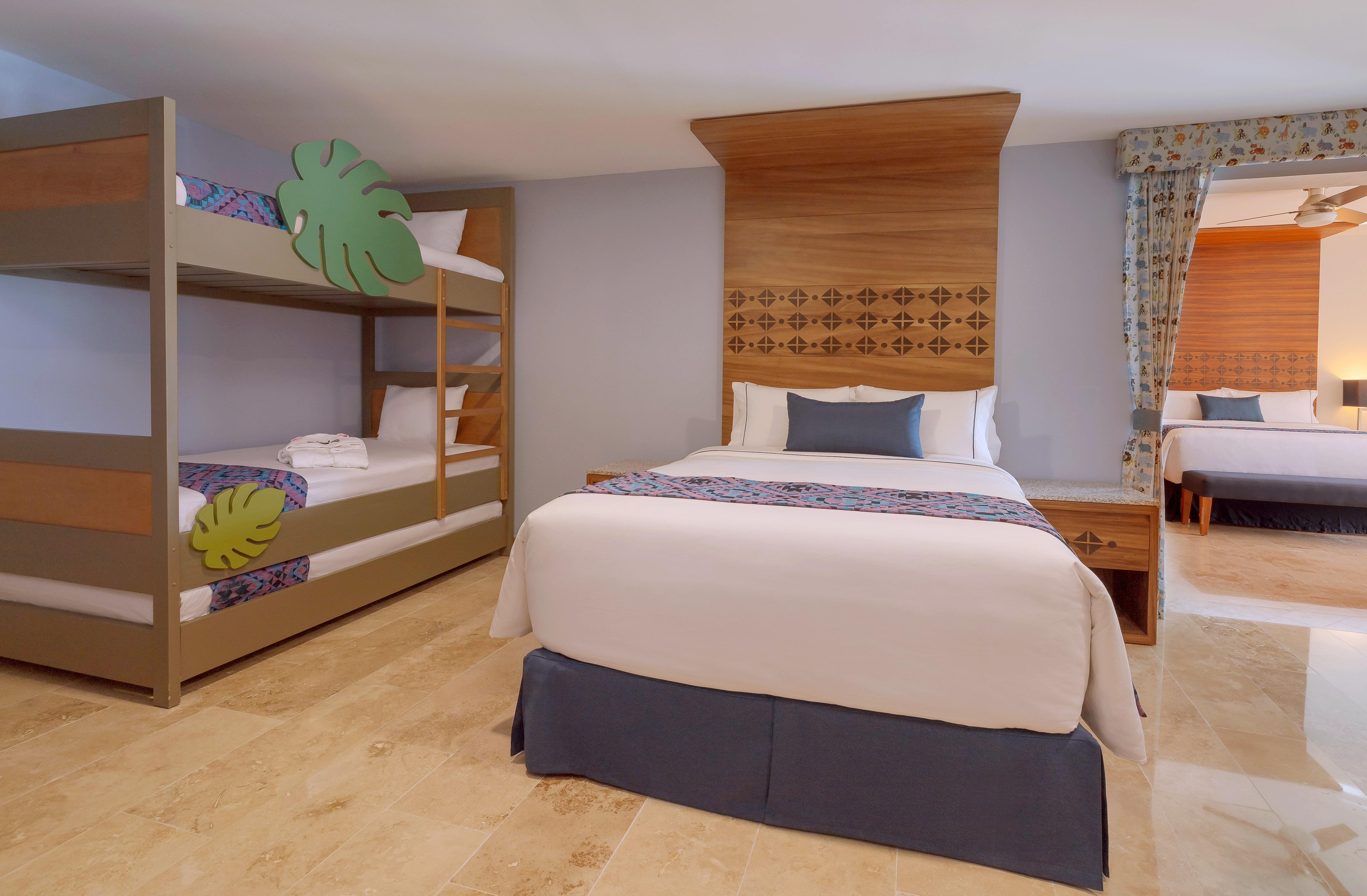 Sensira And Riviera Maya 5*
