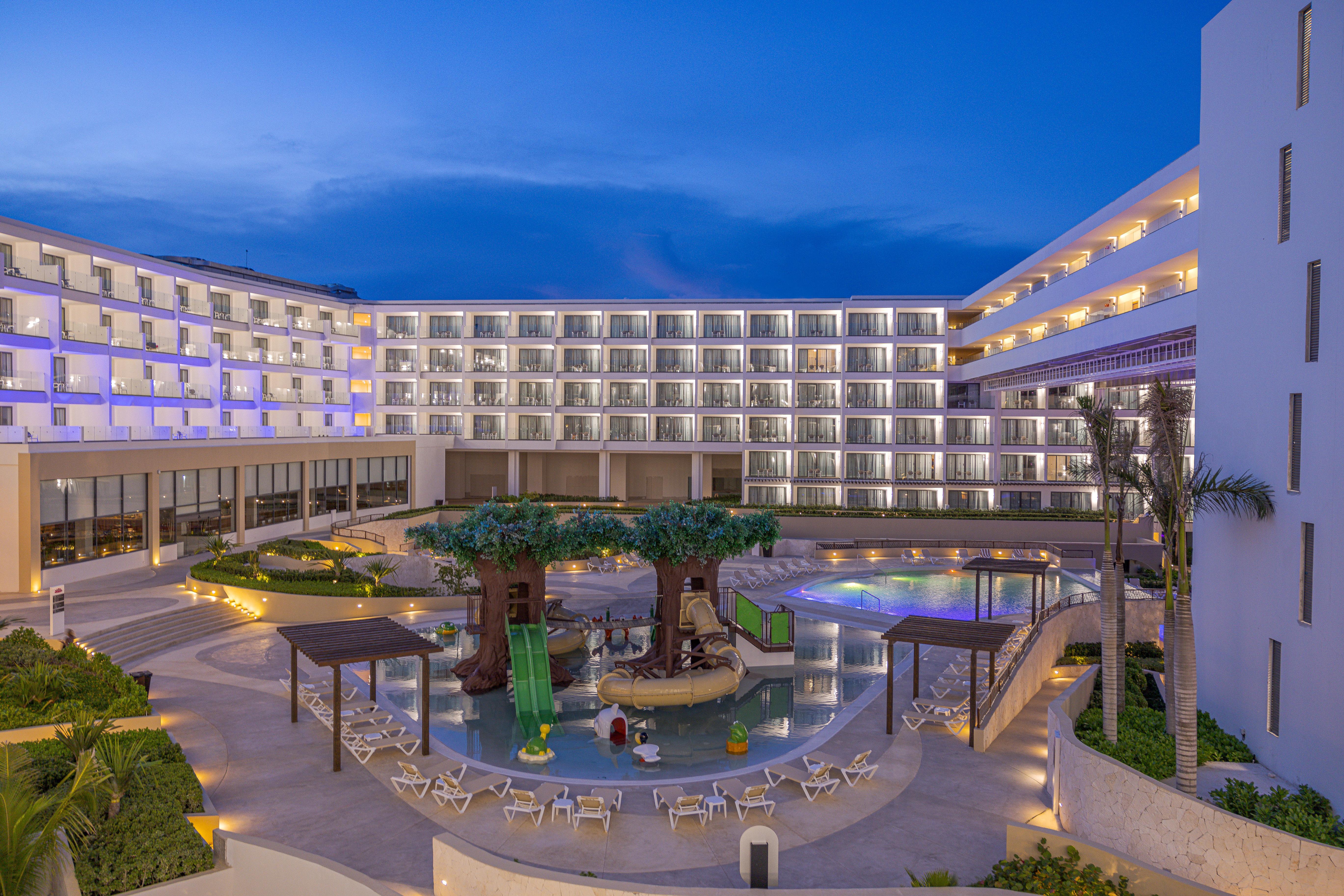Hotel Sensira And Riviera Maya