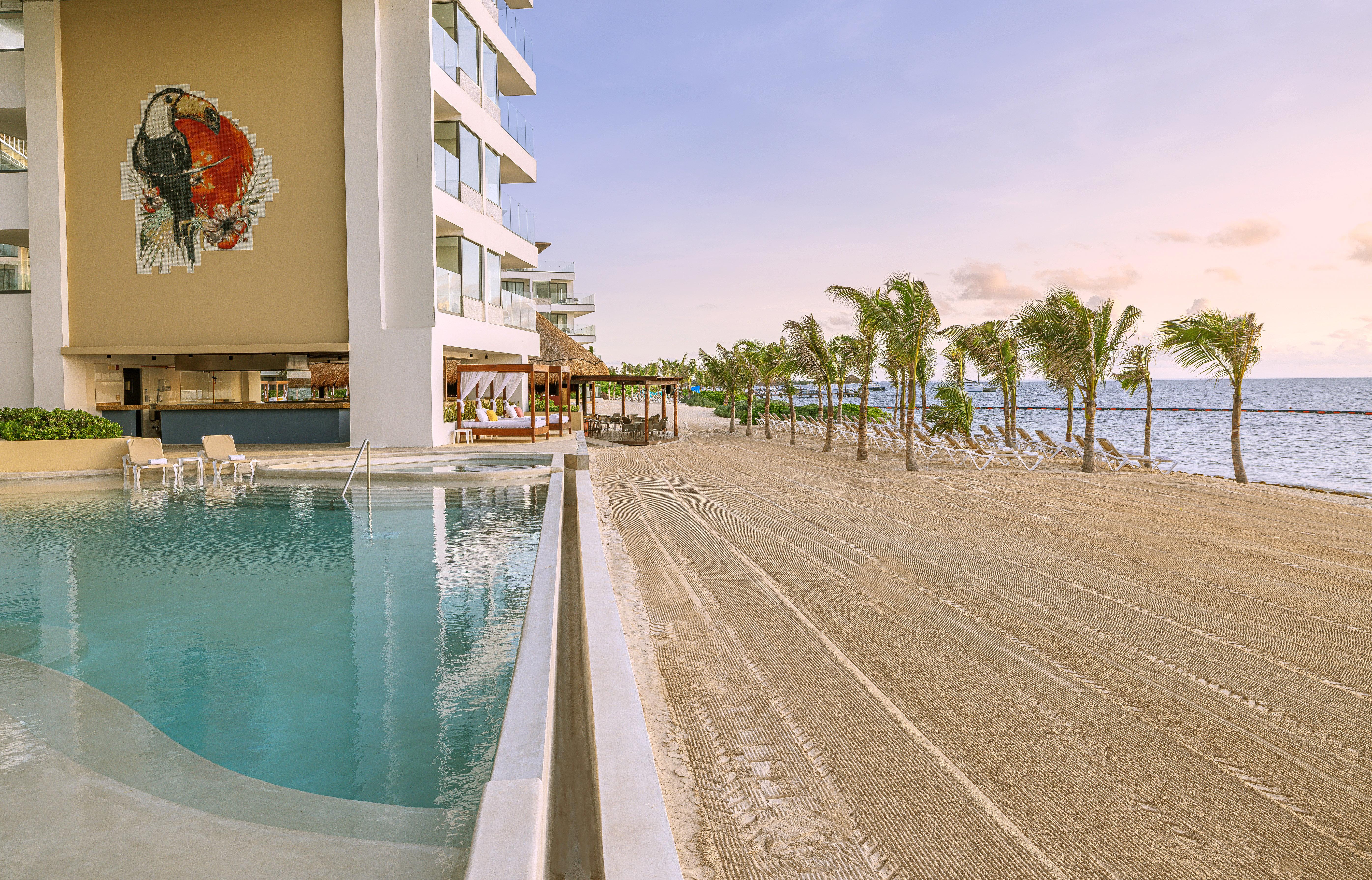 Hotel Sensira And Riviera Maya