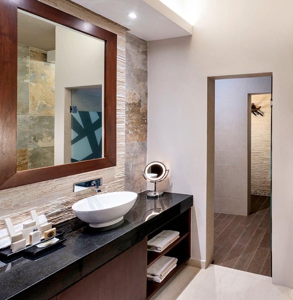Resort Hidden Au Naturel Adults Only Catamaran, Cenote & Inclusive Akumal