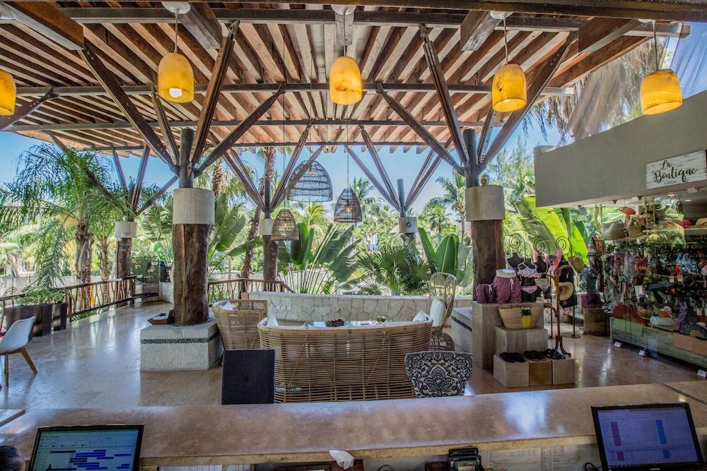 Ana Y Jose & Club 5* Tulum