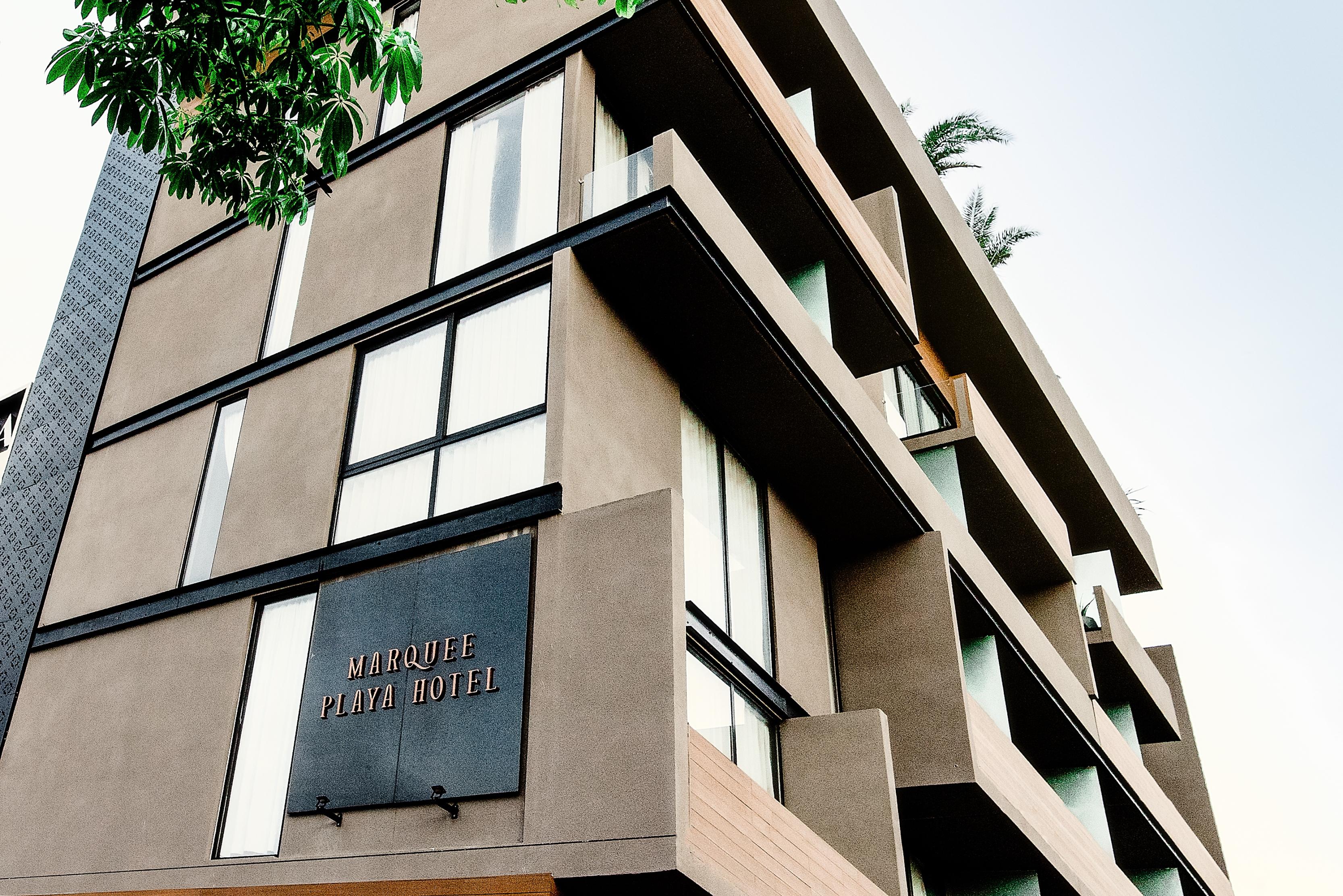 Hotel Kayak Luna 4*