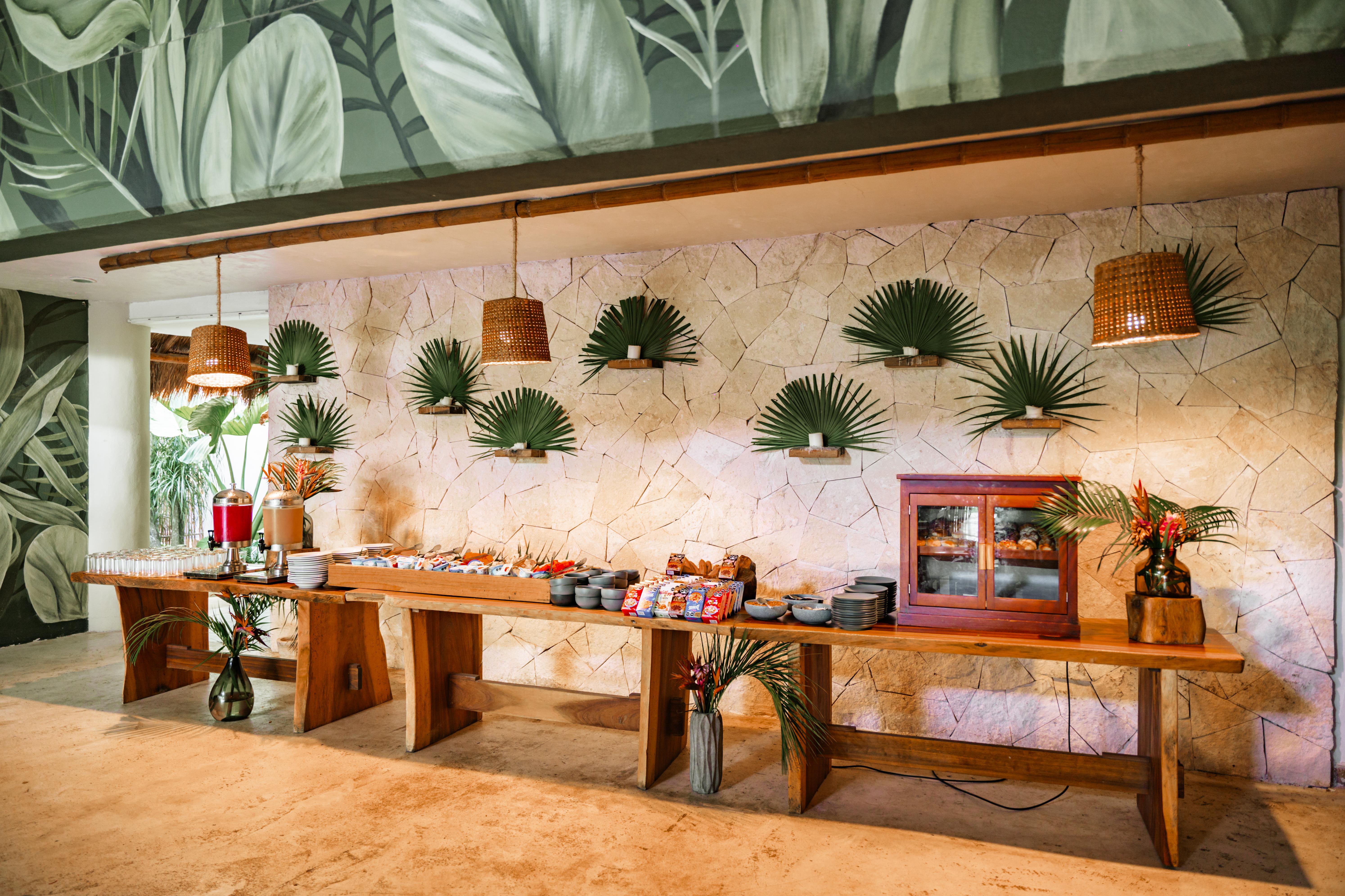 Hotel Petit Lafitte Front & 4*