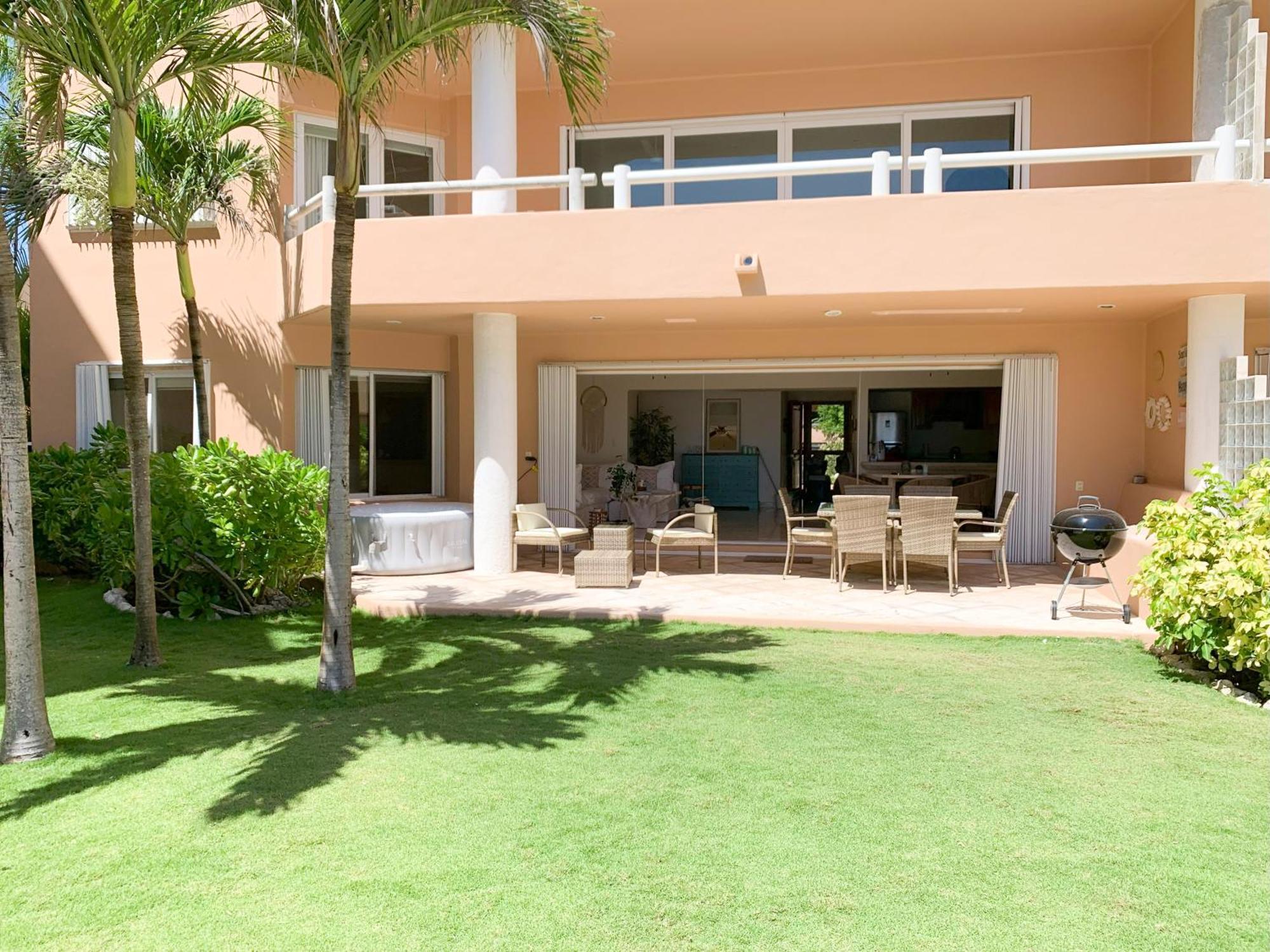 Beachfront Breathtaking Views Apartment *