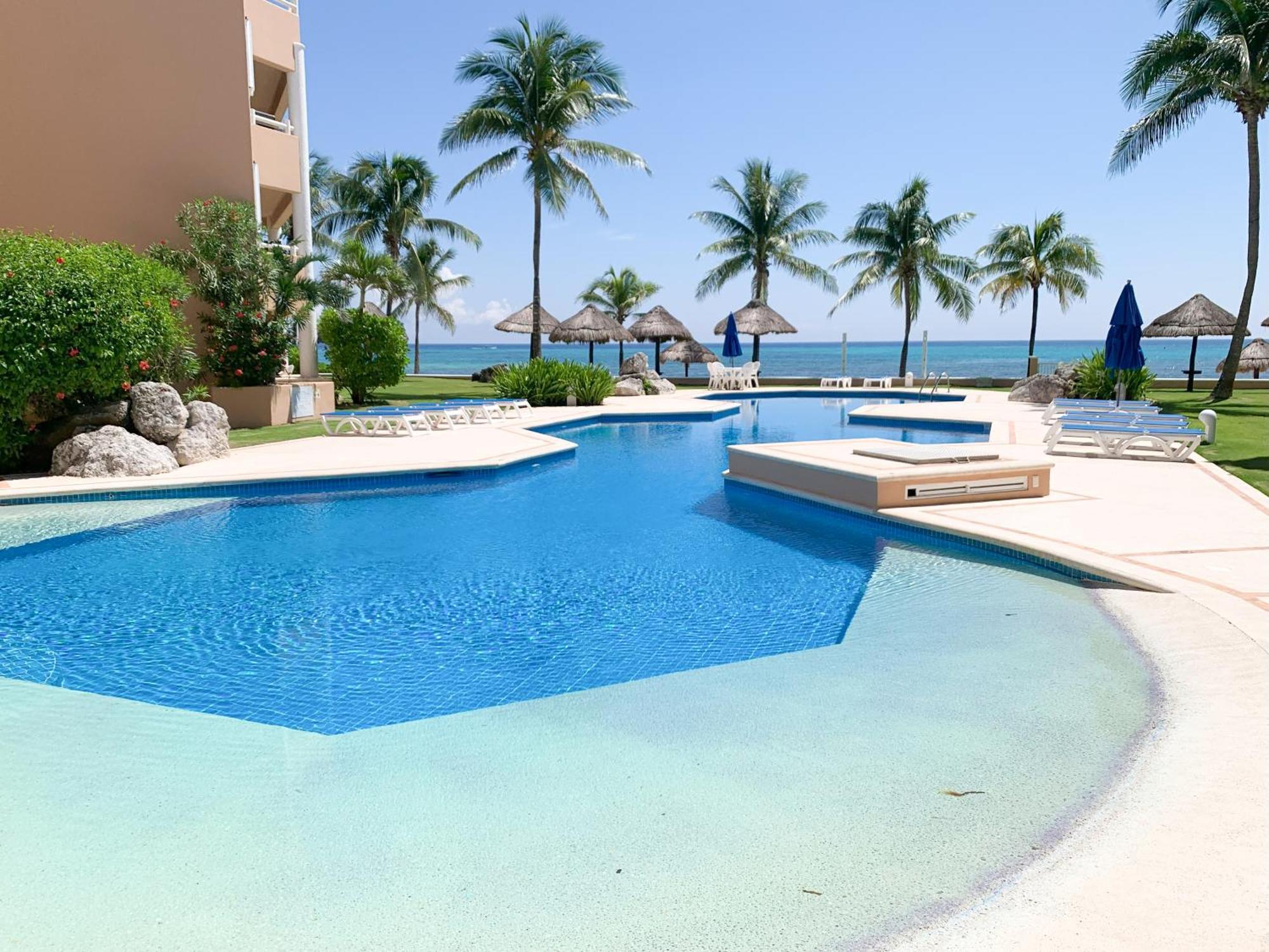 Apartment Beachfront Breathtaking Views *