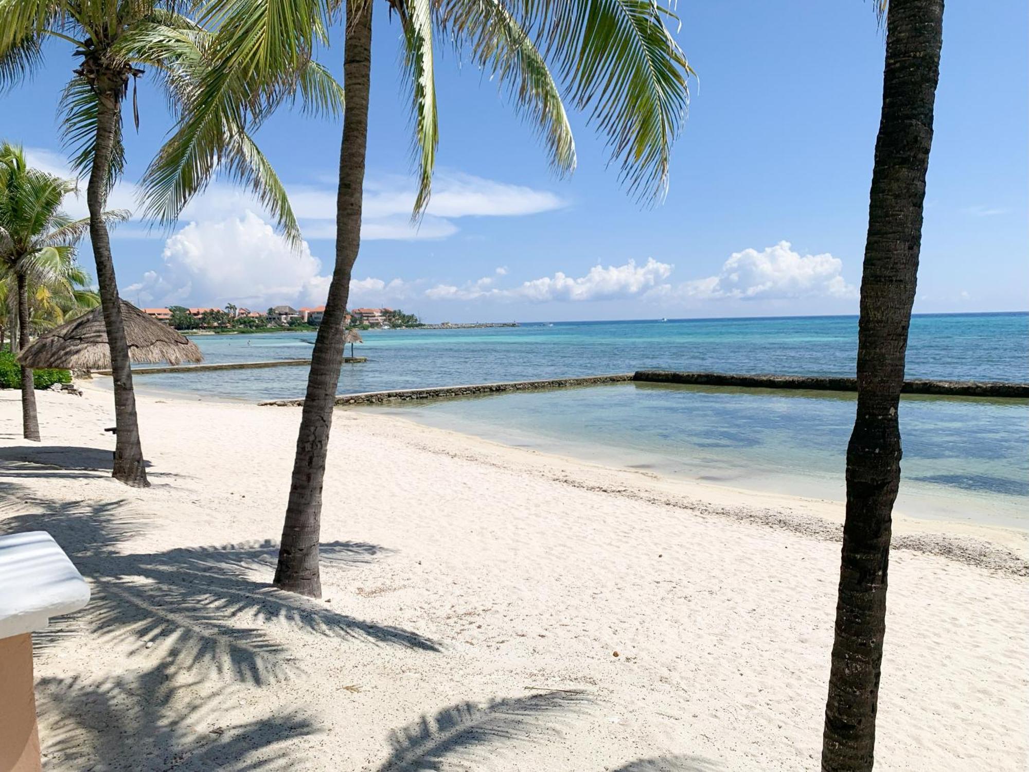 Beachfront Breathtaking Views Apartment *