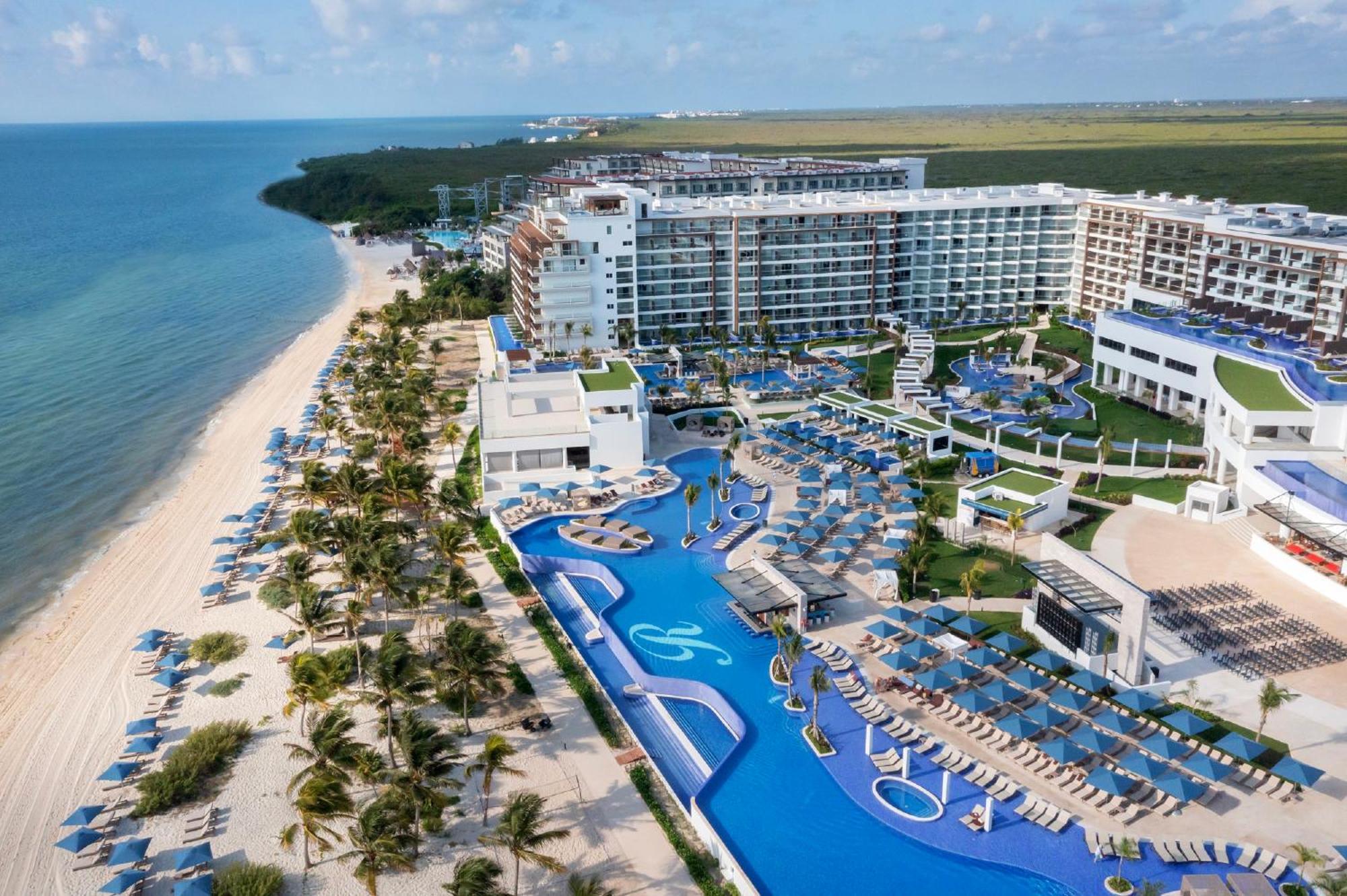 Hotel Royalton Splash Riviera Cancun, An Autograph Collection