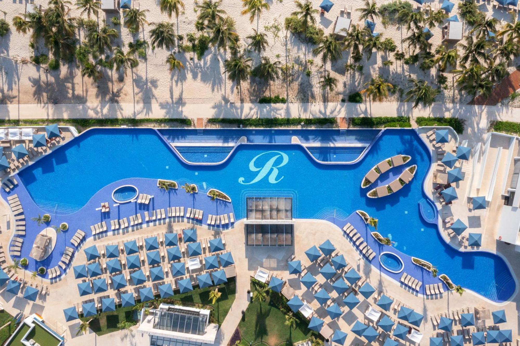 Hotel Royalton Splash Riviera Cancun, An Autograph Collection