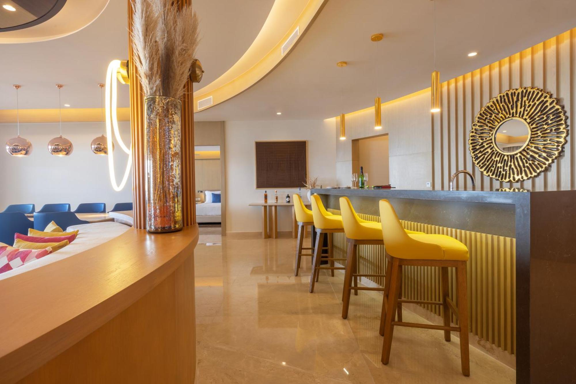 Hotel Royalton Splash Riviera Cancun, An Autograph Collection