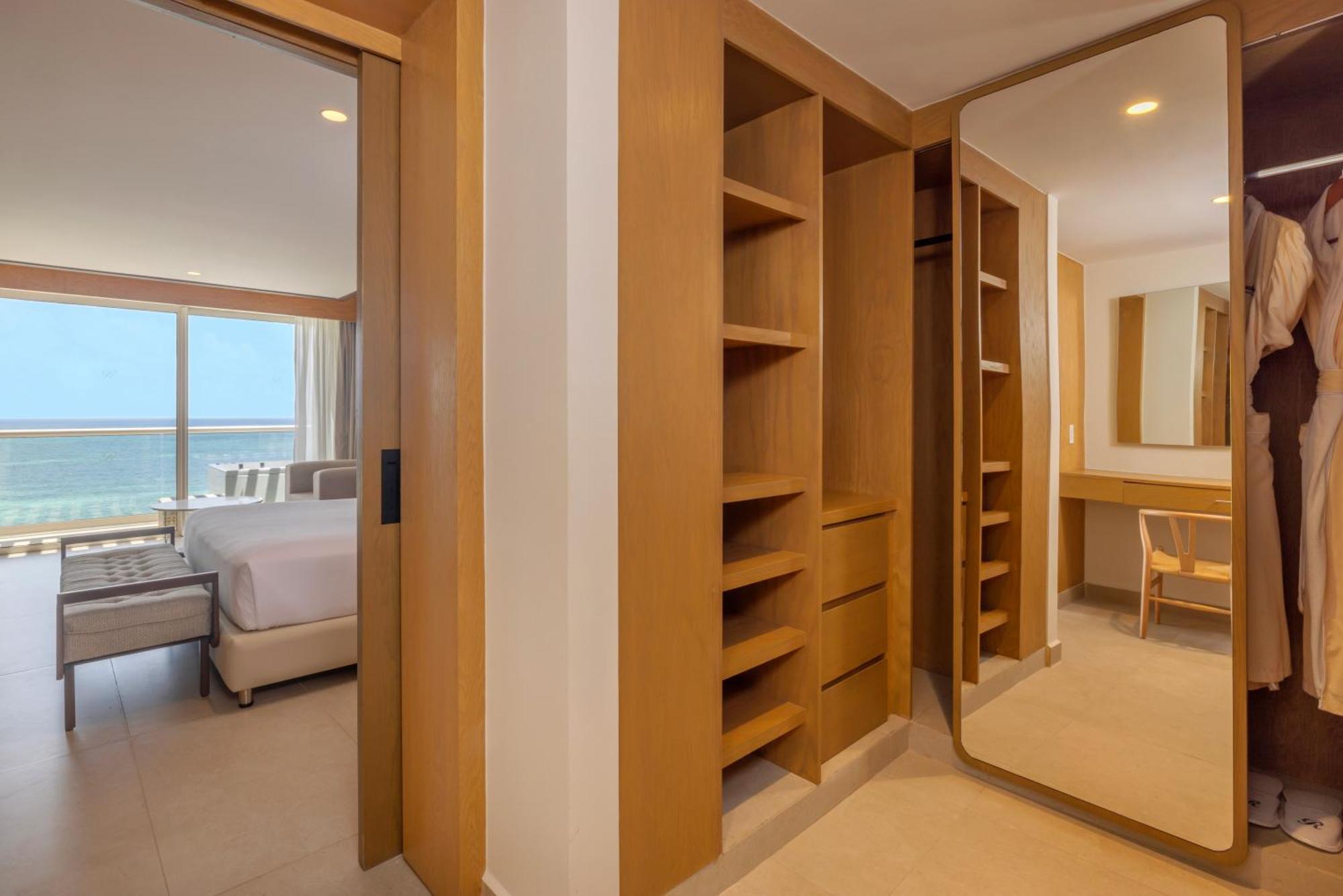 Hotel Royalton Splash Riviera Cancun, An Autograph Collection
