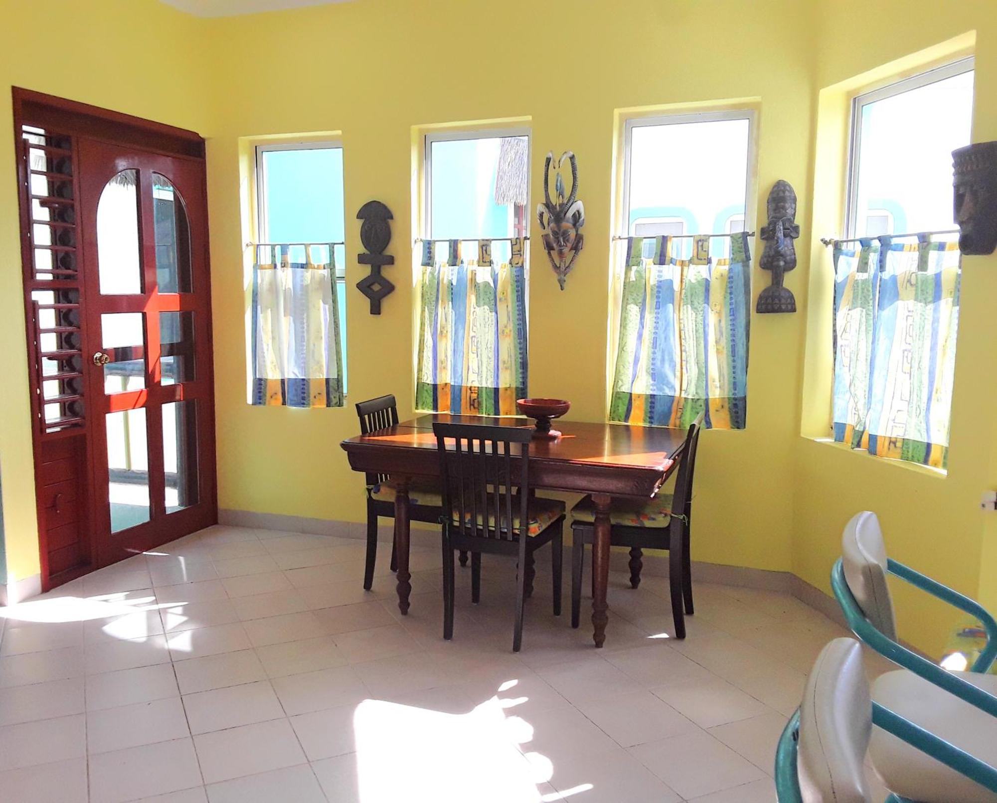 Casa Gatos Aparthotel