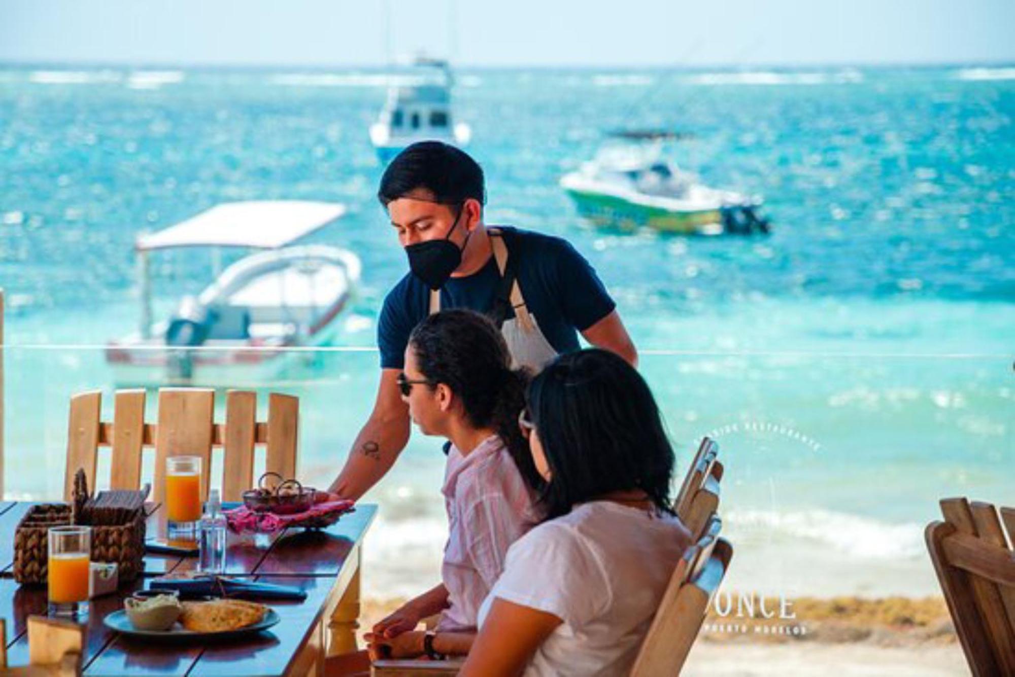 Hotel Hacienda Morelos Beachfront