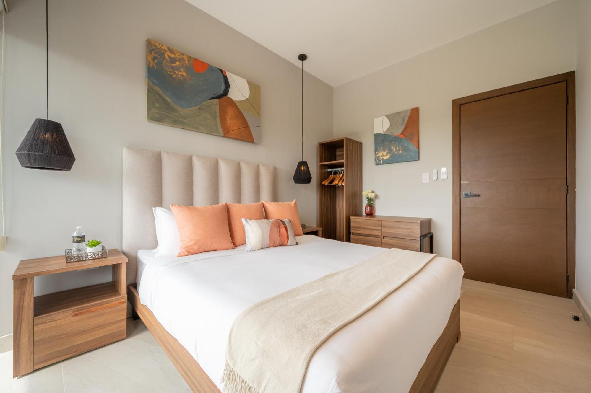 Kippal - Modern Oasis - *
