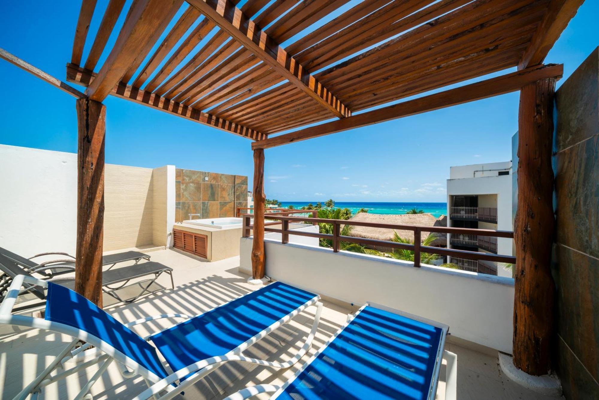 Beachfront Penthouse With 3 Bedrooms & Ocean View - Nubes Сasa de vacaciones *