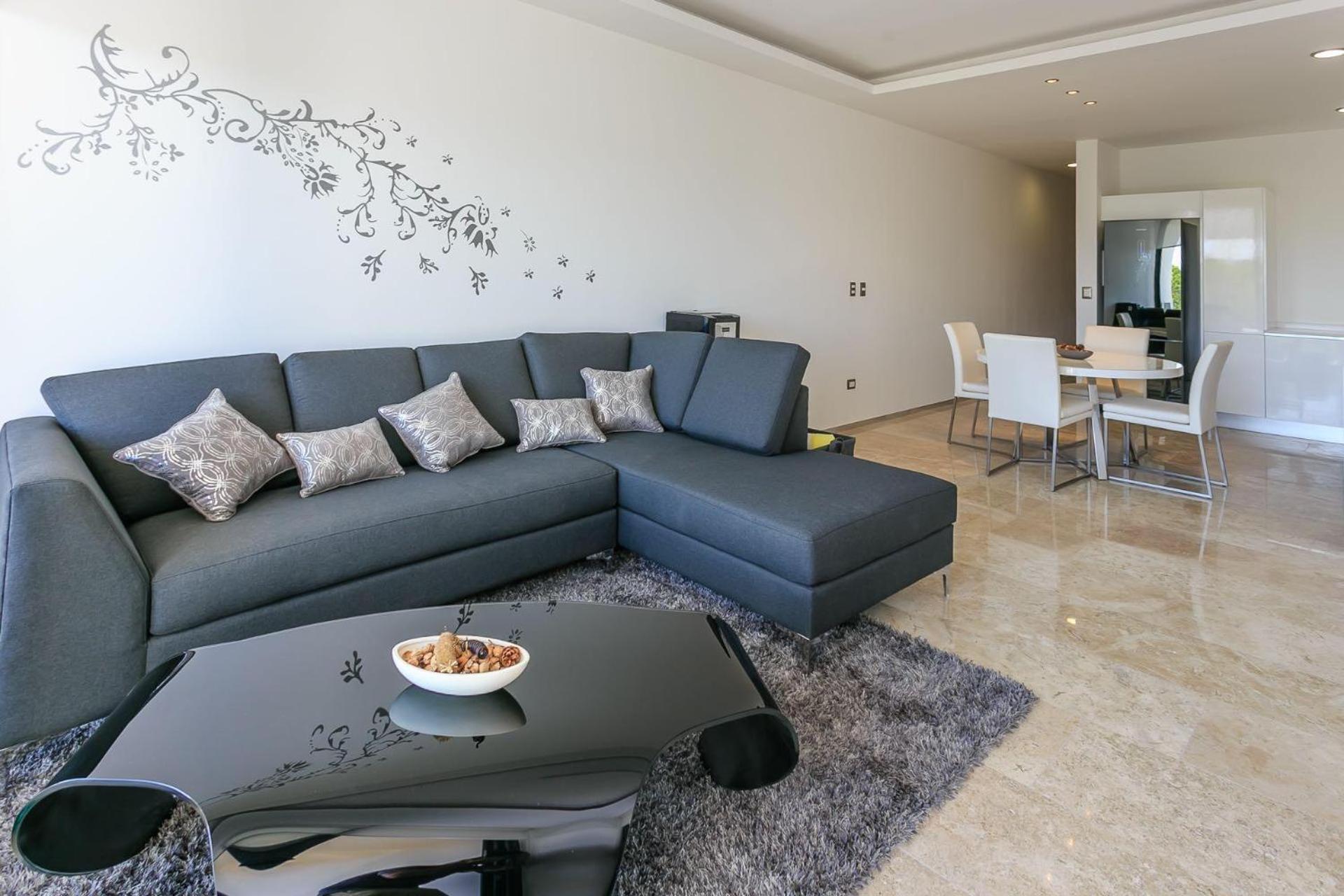 Menesse-2Bedrooms-Perfectspot Steps To The Ocean *